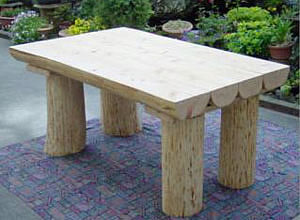 無垢板の杉桧の天然木でガーデンテーブルを製作